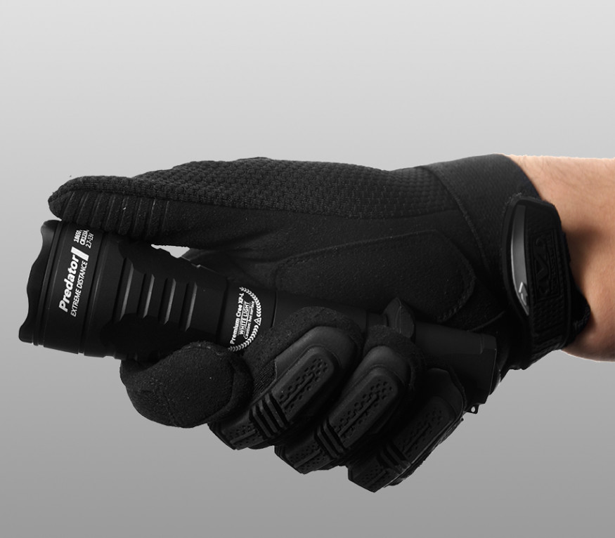 Тактический фонарь Armytek Predator (красный свет)